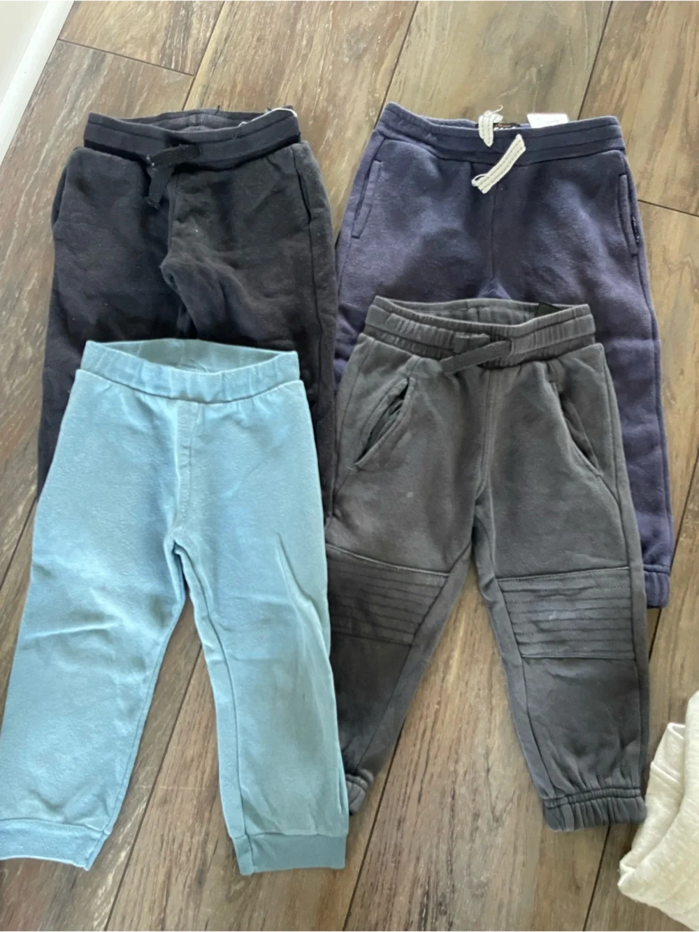 Toddler Boy winter Clothing Bundle of 15 pieces Size 2T perfect condition